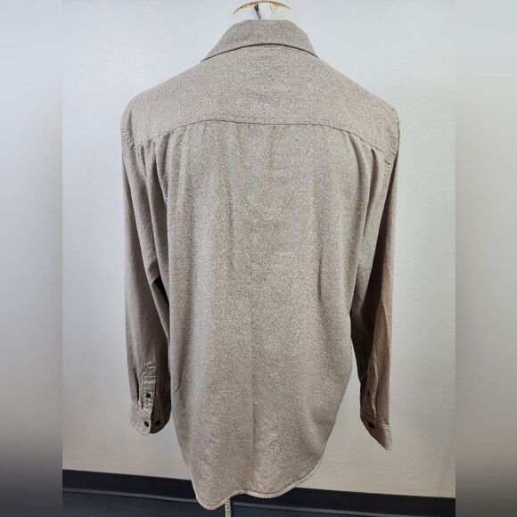 MUTUAL WEAVE Men's Beige Button-Up Shirt Soft Textured Long Sleeve Pocket sz XL - Picture 3 of 10